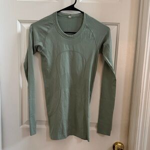 Lululemon Women's Long Sleeve Top - Green